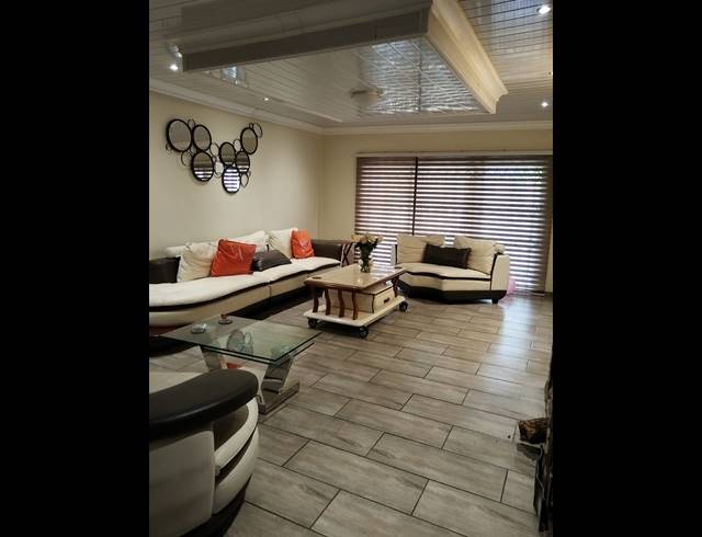 3 BEDROOM FREESTANDING TO LET IN BIRCH ACRES